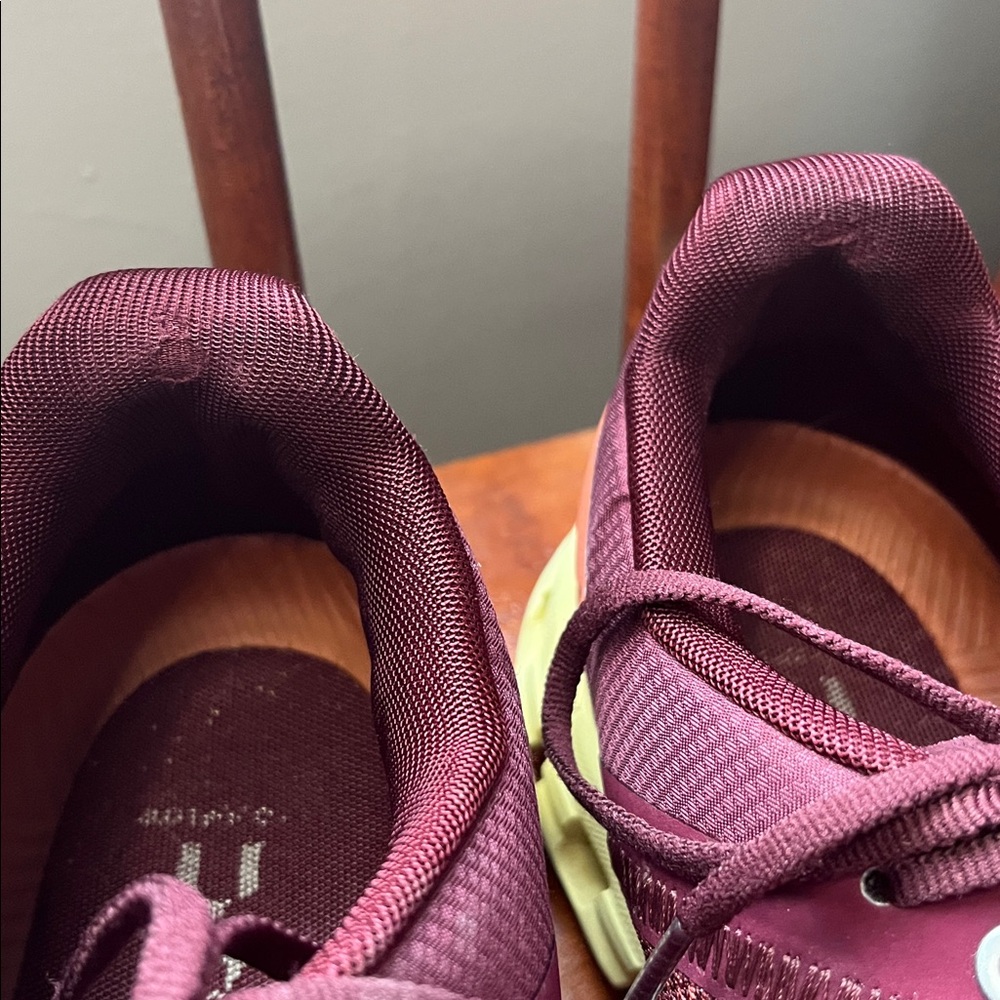On Cloud Running Men’s Sneakers Size 10 - Picture 11 of 16